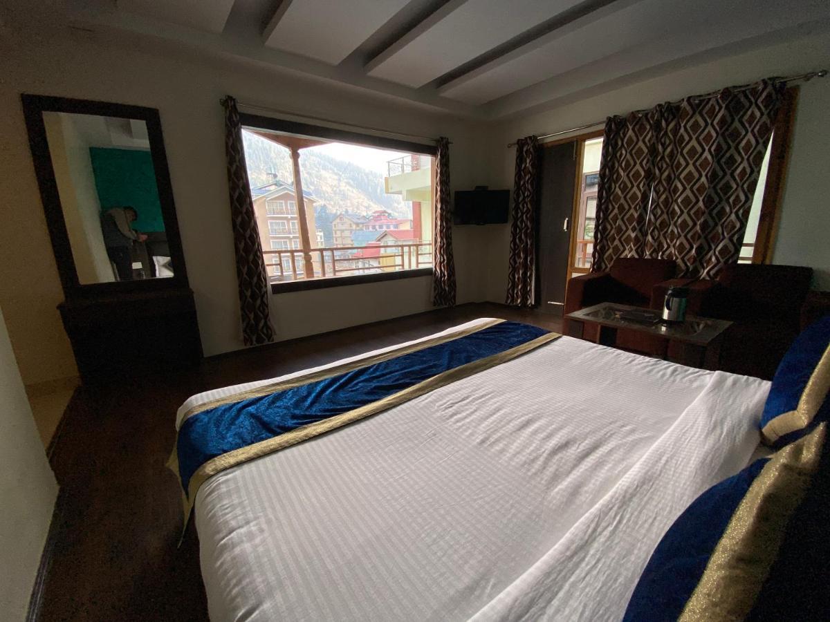 Hotel Manali Queen מראה חיצוני תמונה